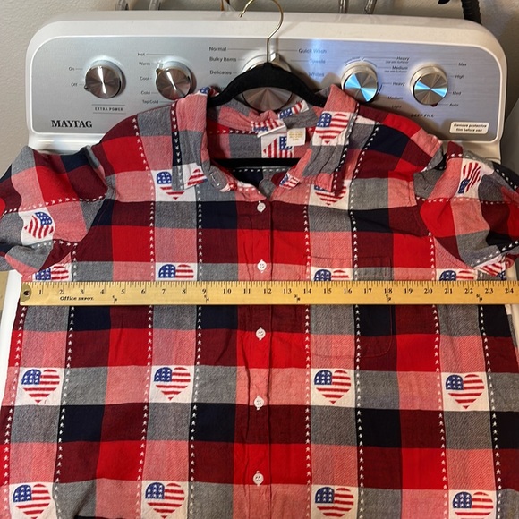 Patriotic Camp Shirt XXL Red Blue Heart Flags Collections Buffalo Plaid Stars - Picture 9 of 10